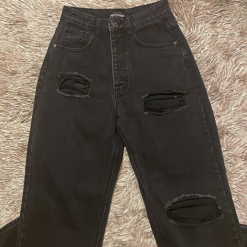 PRETTY Little Thing High Rise Black Ripped Baggy Jeans - Picture 2 of 9